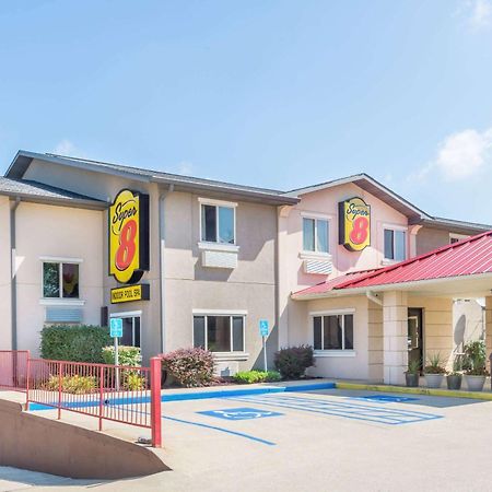 Super 8 By Wyndham Bloomington University Area Dış mekan fotoğraf