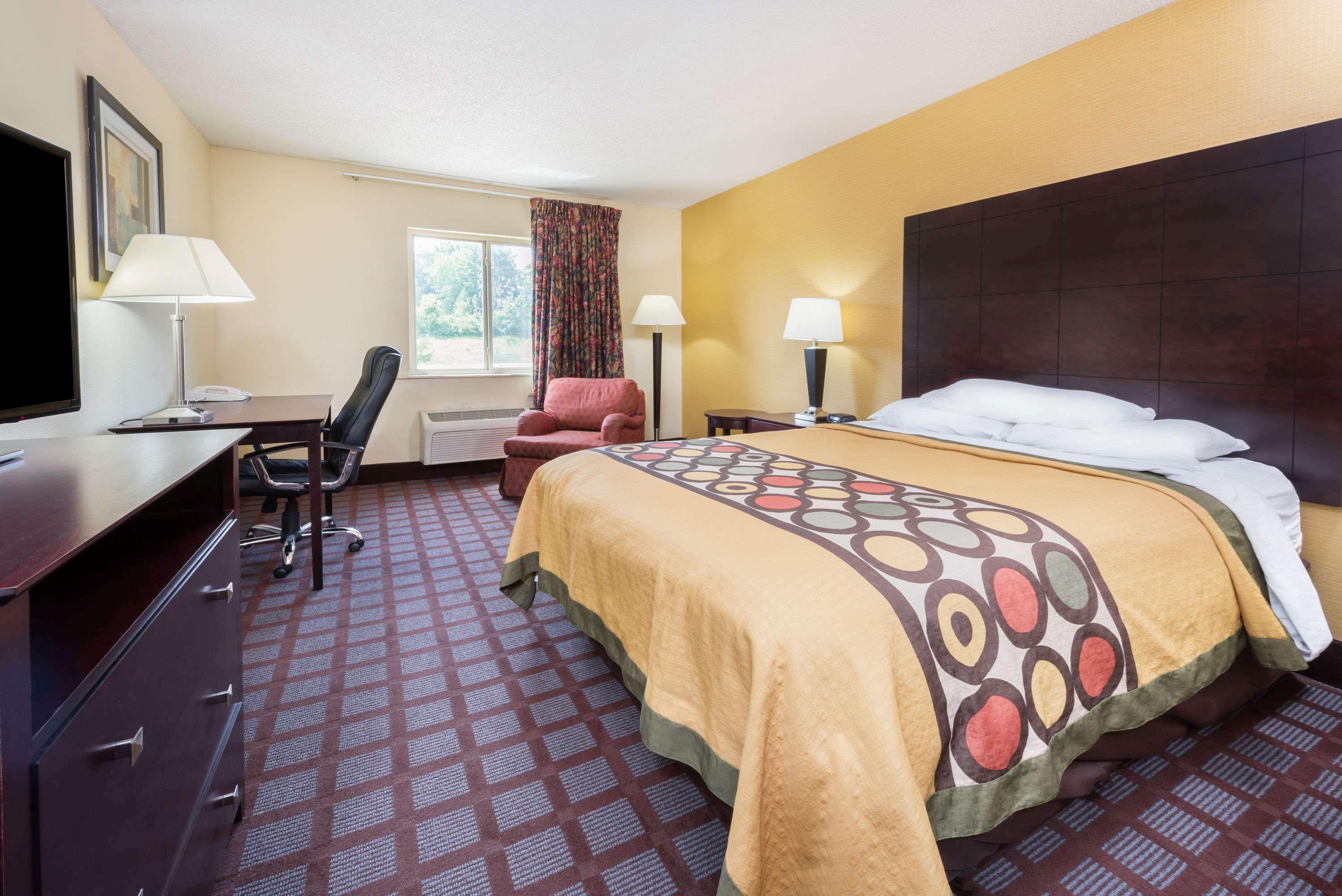 Super 8 By Wyndham Bloomington University Area Dış mekan fotoğraf