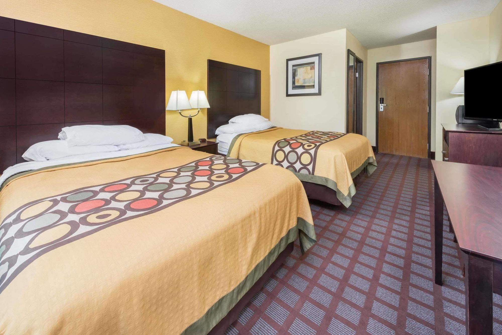 Super 8 By Wyndham Bloomington University Area Dış mekan fotoğraf